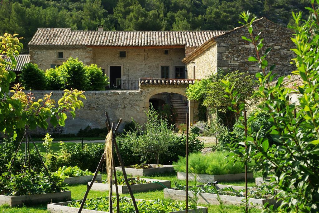 Le Mas De La Fontaine Bed and Breakfast Le Pegue Exterior foto