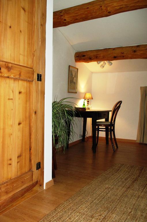 Le Mas De La Fontaine Bed and Breakfast Le Pegue Habitación foto