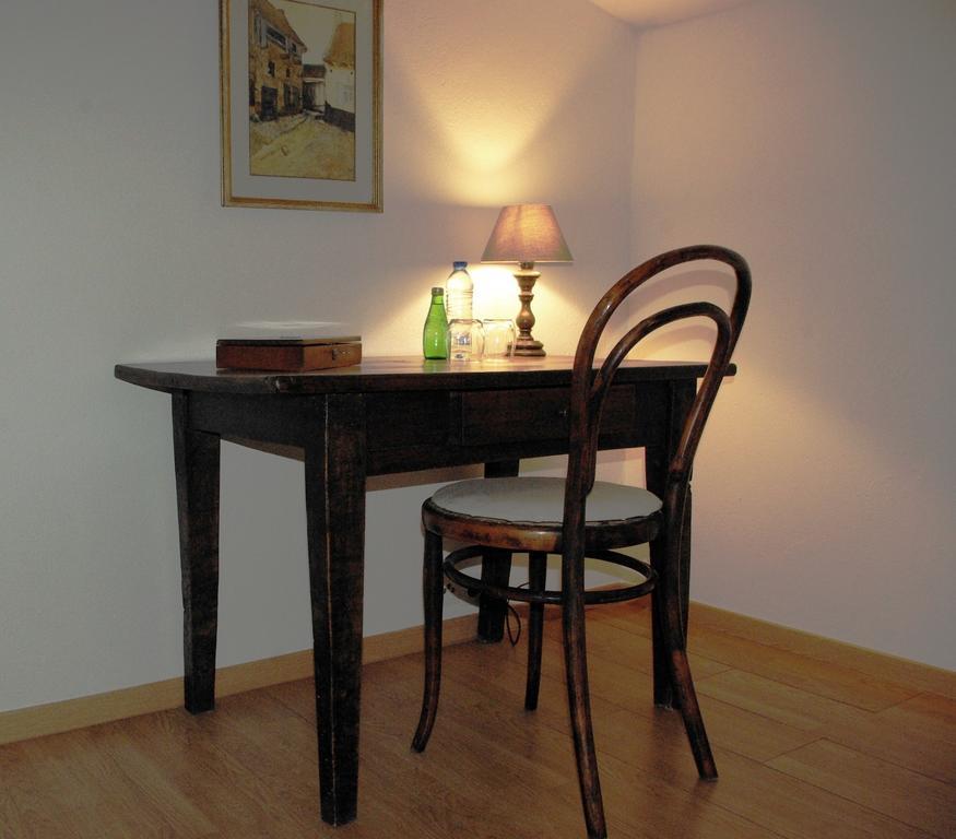 Le Mas De La Fontaine Bed and Breakfast Le Pegue Habitación foto