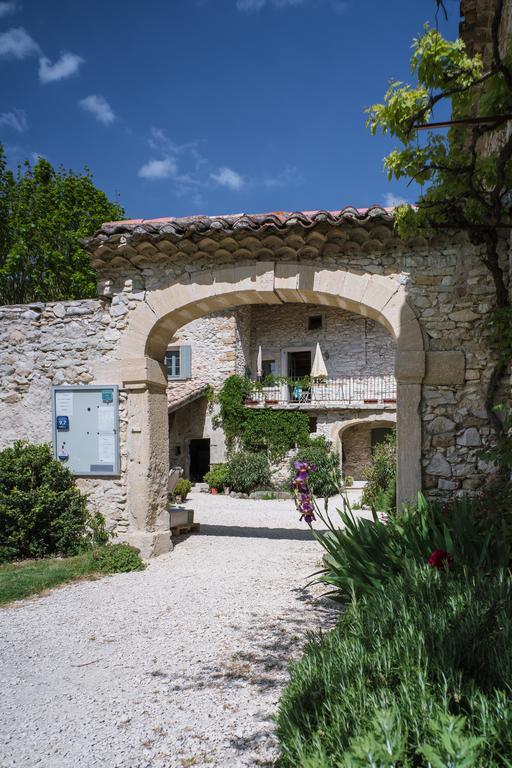 Le Mas De La Fontaine Bed and Breakfast Le Pegue Exterior foto