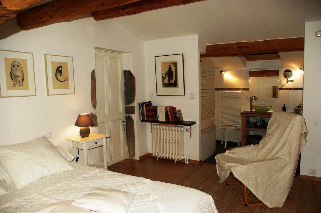 Le Mas De La Fontaine Bed and Breakfast Le Pegue Exterior foto